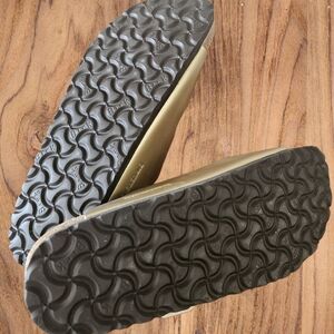 Gold Birkenstock Sandals- Never Worn! Size EU40/US 9.5